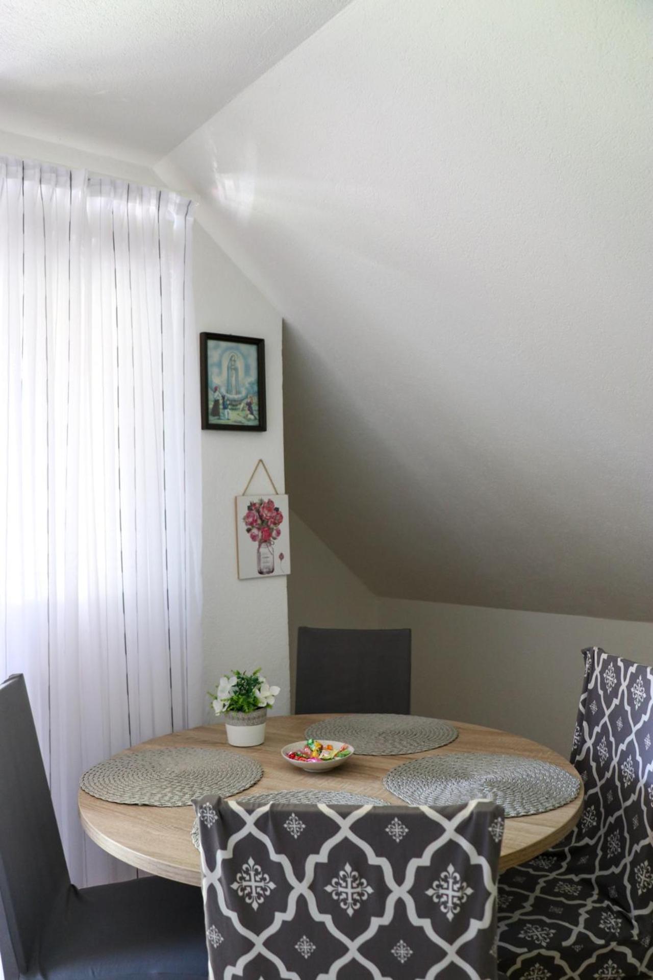 Apartment Filomena Smoljanac Eksteriør bilde